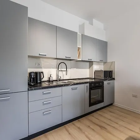 Aqua Breeze 1br By Pikhost