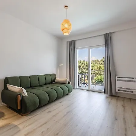 Aqua Breeze 1br By Pikhost * Golem (Tirana)