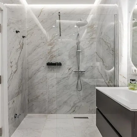 Aqua Breeze 1br By Pikhost Appartement